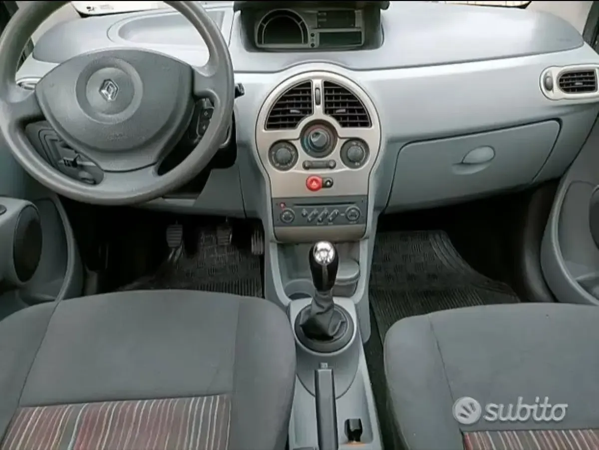 Usata Renault Modus 75 CV (55 kW) 2009 Grigio Monovolume