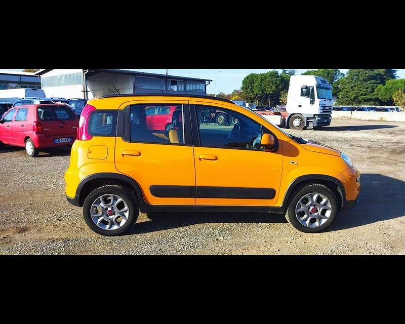 Usata Fiat Panda Trekking 75 CV (55 kW) 2014 Arancio Berlina