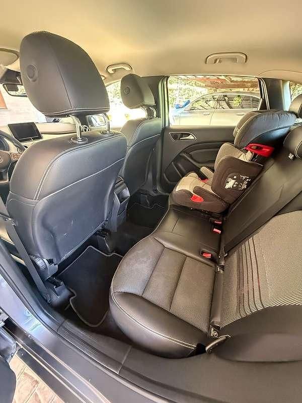 Occasion Mercedes B180 109 PK (80 kW) 2018 Bruin MPV