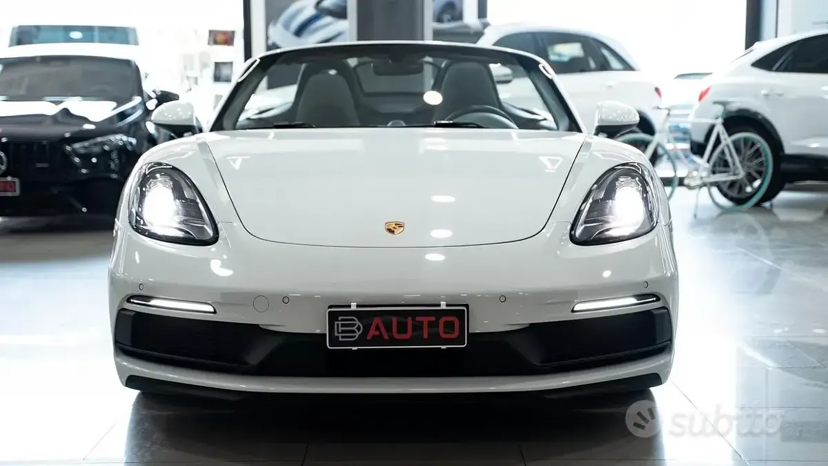 Usata Porsche 718 Chrono 365 CV (268 kW) 2019 Bianco Cabrio
