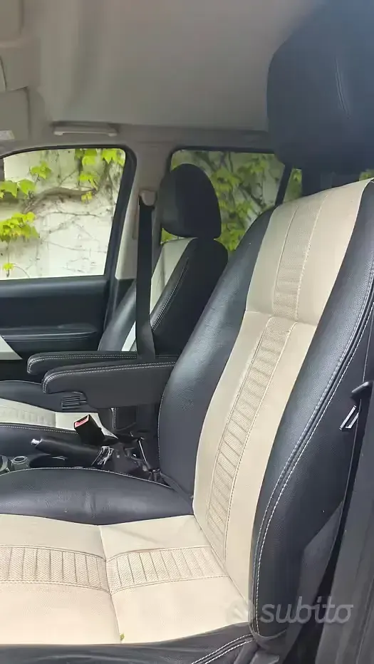 Usata Land Rover Freelander 2 150 CV (110 kW) 2012 Nero SUV
