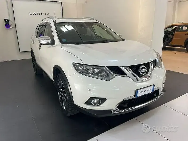 Usata Nissan X-Trail N-Vision 131 CV (96 kW) 2017 Bianco SUV