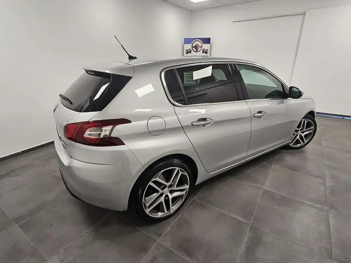 Usata Peugeot 308 Allure 131 CV (96 kW) 2016 Argento Berlina