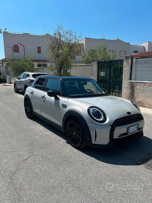 Usata Mini Cooper Classic 136 CV (100 kW) 2022 Grigio Utilitaria