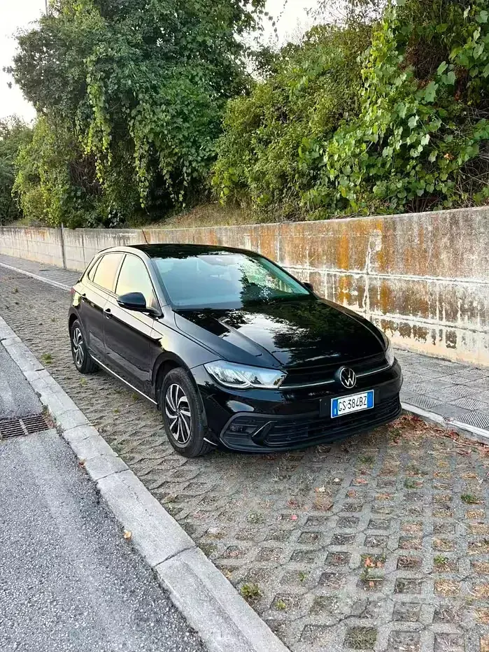 Usata VW Polo 95 CV (69 kW) 2023 Nero Utilitaria
