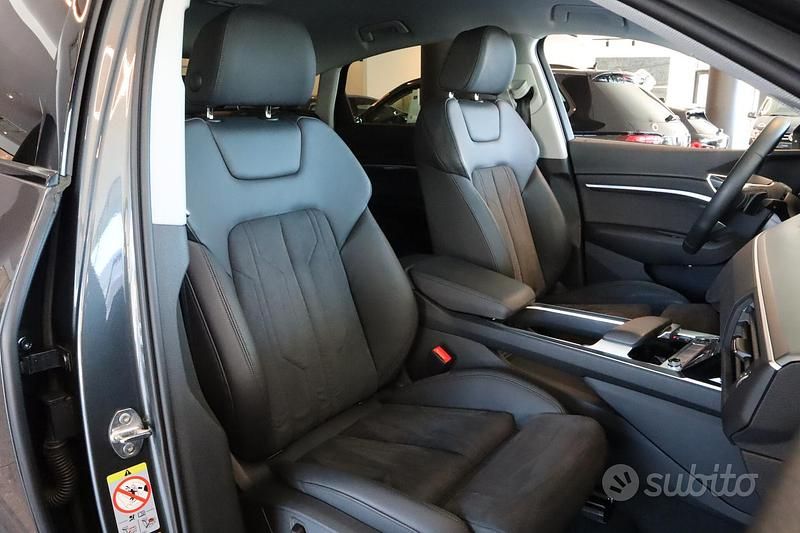 Usata Audi e-tron S-Line 300 kW (408 CV) 2022 Grigio SUV