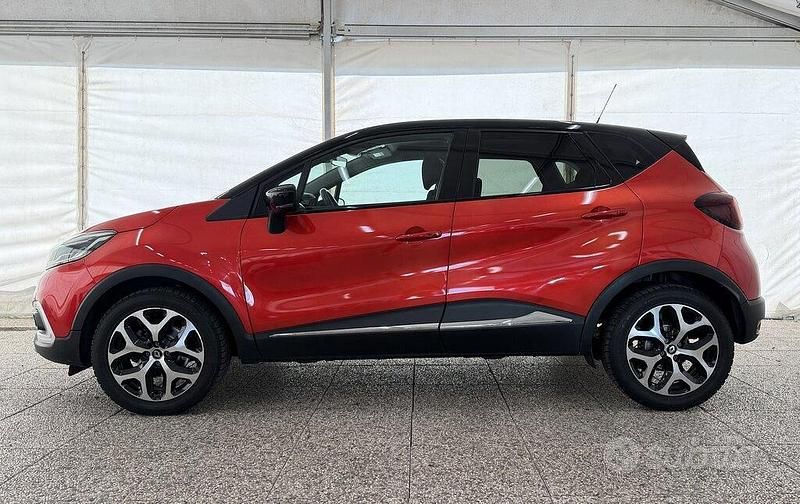 Usata Renault Captur Intens 110 CV (80 kW) 2017 Rosso SUV