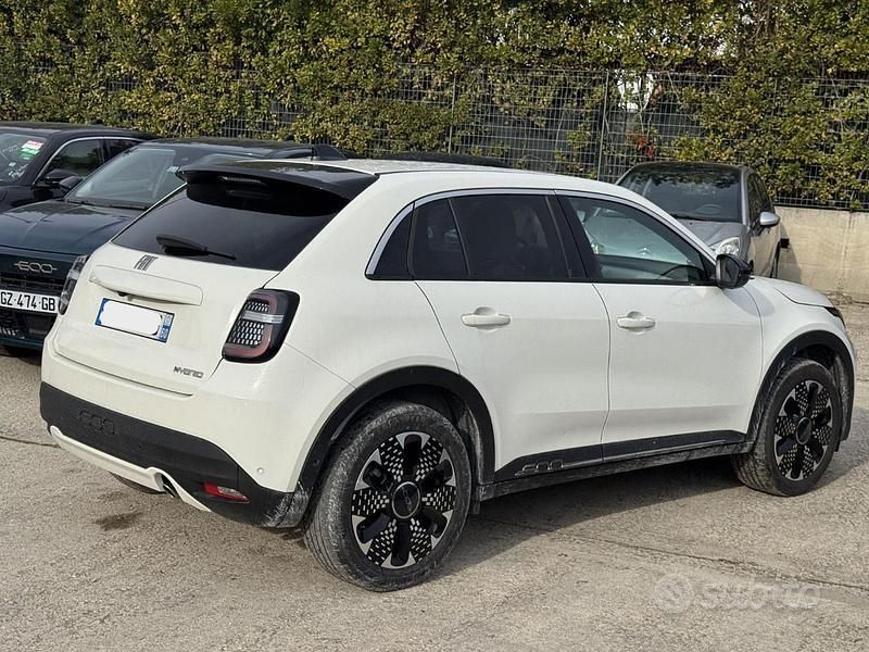 Usata Fiat 600 La Prima 101 CV (74 kW) 2024 Bianco SUV
