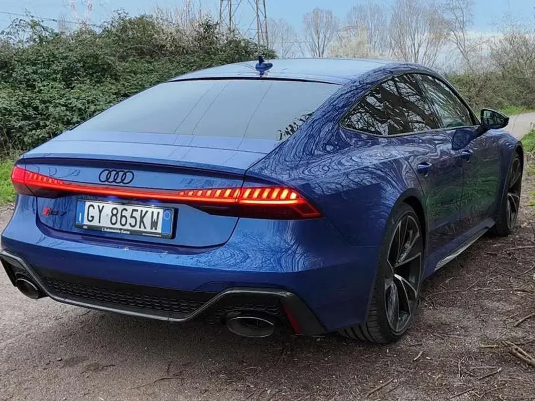 Usata Audi RS7 Sportback 600 CV (441 kW) 2025 Blu/azzurro Utilitaria
