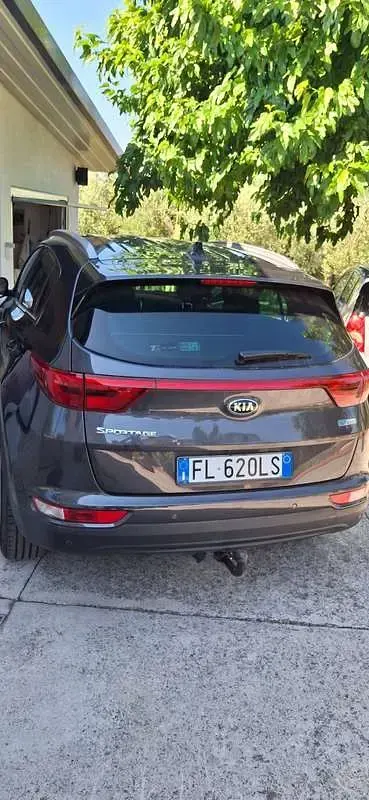 Usata Kia Sportage Style 141 CV (103 kW) 2018 Grigio SUV