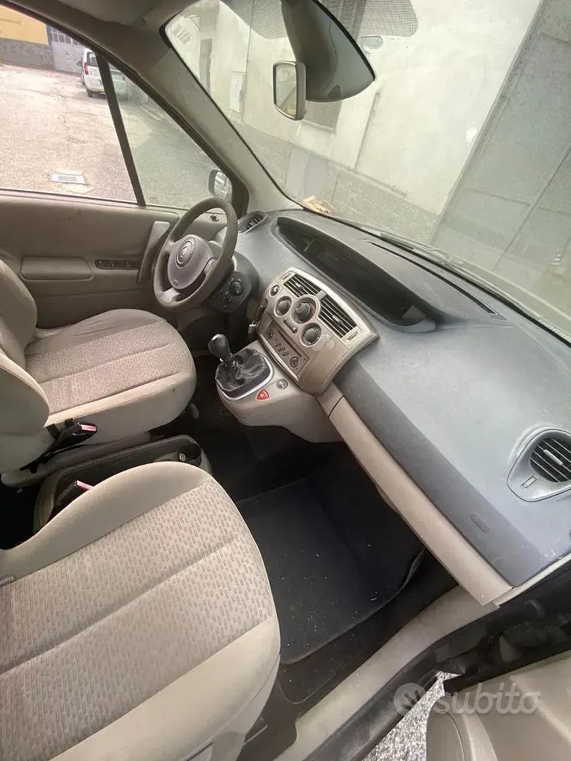 Usata Renault Scenic E-Tech 130 CV (95 kW) 2007 Nero Monovolume