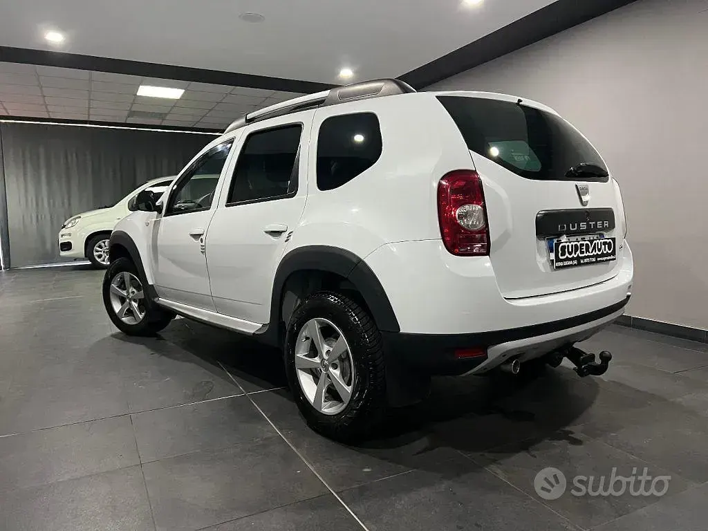 Usata Dacia Duster Lauréate 110 CV (80 kW) 2012 Bianco SUV