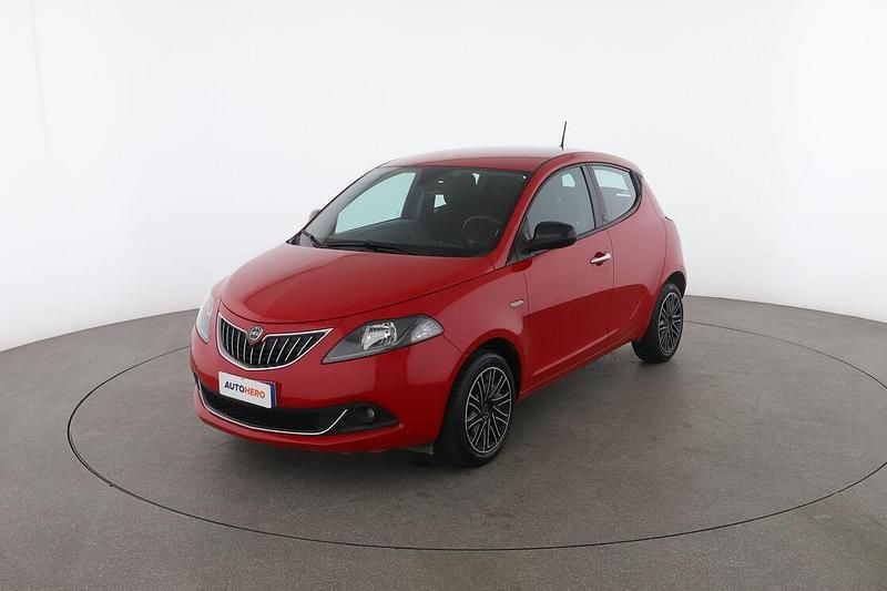 Usata Lancia Ypsilon Gold 70 CV (51 kW) 2021 Rosso Utilitaria
