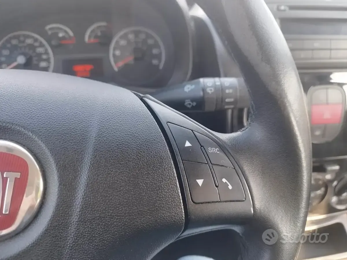 Usata Fiat Qubo Dynamic 95 CV (69 kW) 2016 Rosso Monovolume