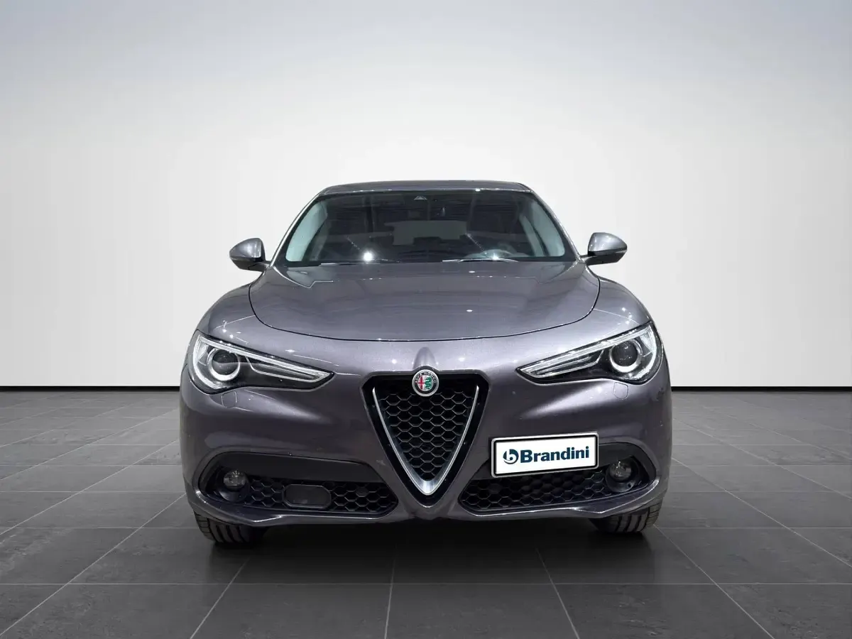 Usata Alfa Romeo Stelvio Executive 210 CV (154 kW) 2018 Grigio SUV