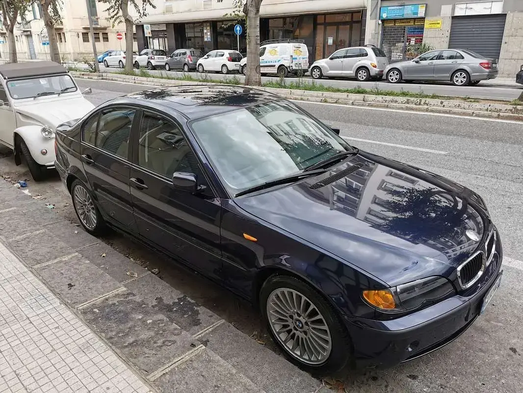 Usata BMW 318 143 CV (105 kW) 2004 Blu Berlina
