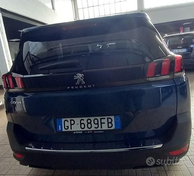 Usata Peugeot 5008 Allure 131 CV (96 kW) 2023 Blu SUV