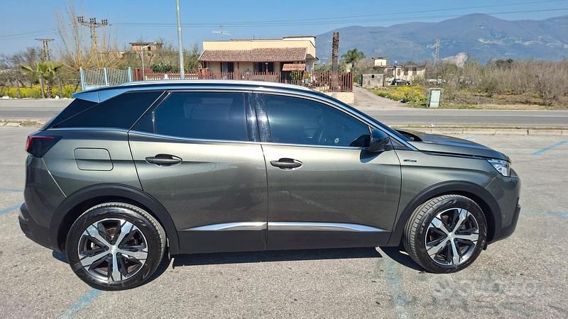 Usata Peugeot 3008 131 CV (96 kW) 2018 Grigio SUV