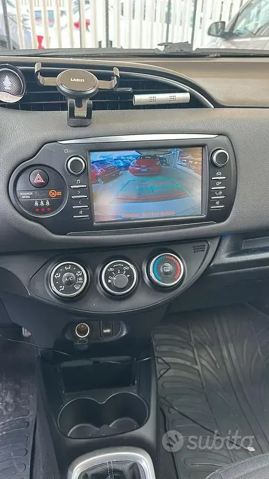 Usata Toyota Yaris 72 CV (52 kW) 2019 Bianco Berlina