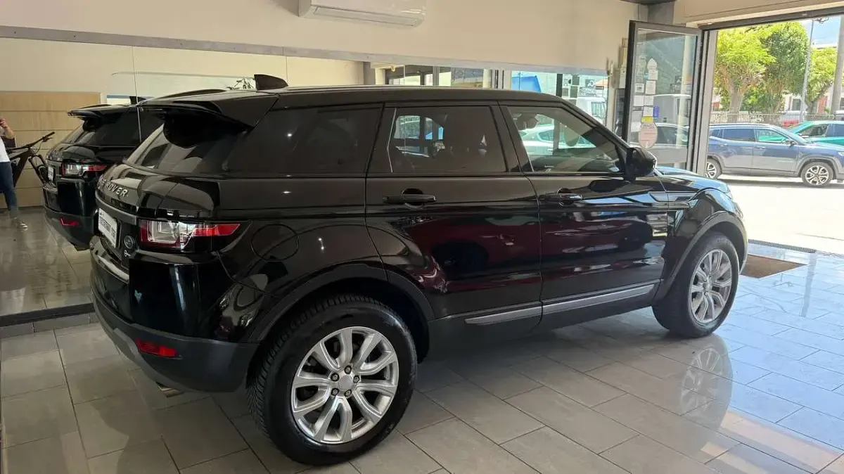 Usata Land Rover Range Rover evoque 150 CV (110 kW) 2018 Nero SUV