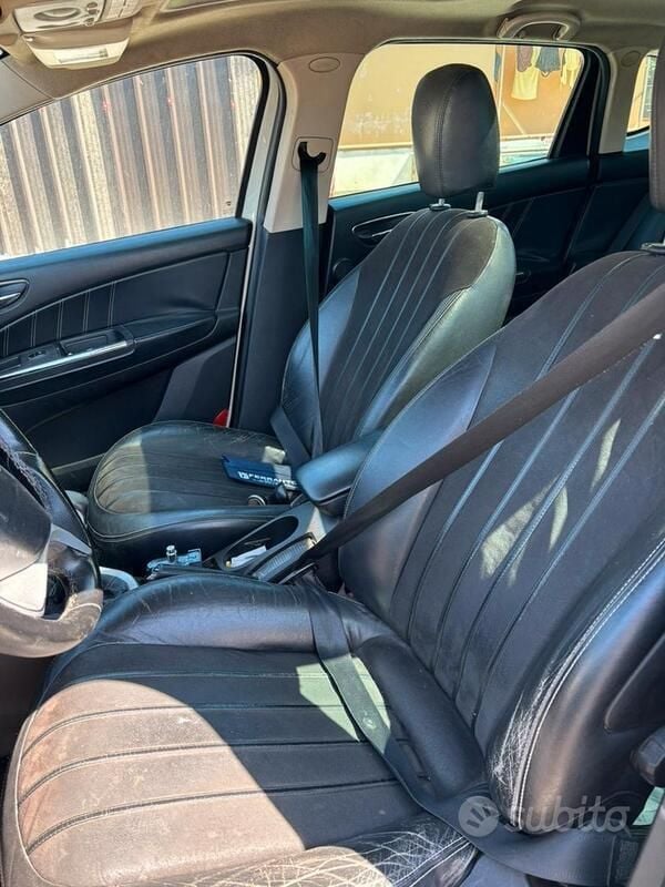 Bianco Usata 2009 Lancia Delta Due volumi | 1500 € (Super prezzo) - Immagine 1/4