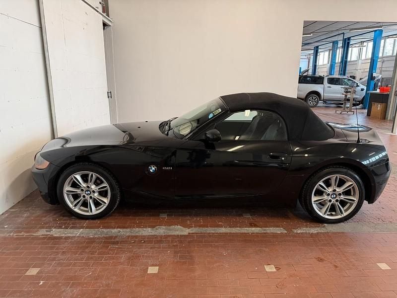 Usata BMW Z4 169 CV (124 kW) 2004 Nero Cabrio