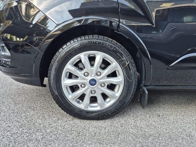 Usata Ford Tourneo Titanium 131 CV (96 kW) 2022 Nero Monovolume