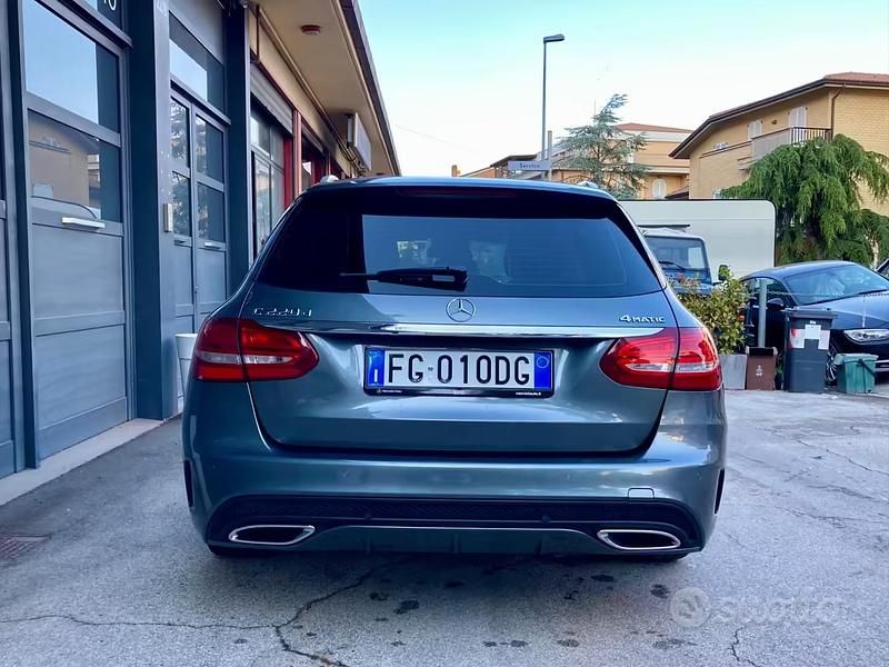 Usata Mercedes C220 AMG 170 CV (125 kW) 2016 Grigio Station wagon