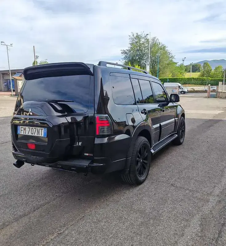 Usata Mitsubishi Pajero Edition 190 CV (139 kW) 2017 Nero SUV