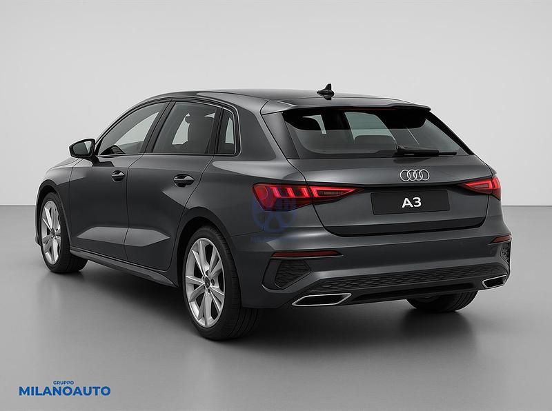 Begagnad Audi A3 Sportback S-Line 200 HK (147 kW) 2022 Grå Halvkombi