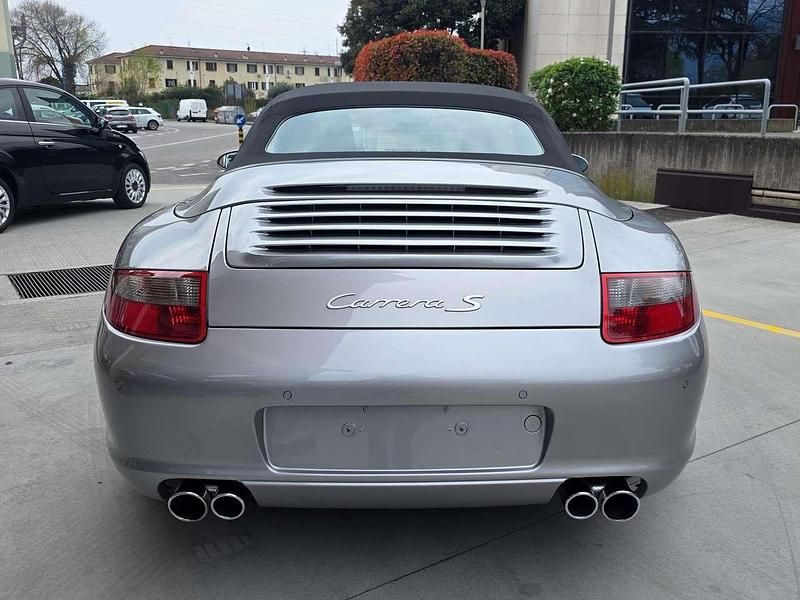 Usata Porsche 911 Carrera S Cabriolet 355 CV (261 kW) 2006 Grigio Cabrio