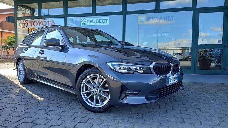 Usata BMW 320e Advantage 190 CV (139 kW) 2020 Grigio Station wagon