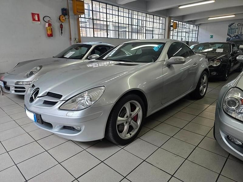 Usata Mercedes SLK350 271 CV (199 kW) 2005 Argento Cabrio