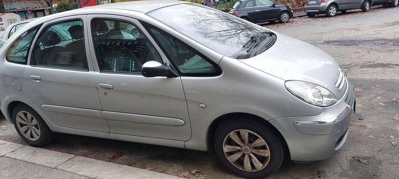 Usata Citroën Xsara Picasso 109 CV (80 kW) 2008 Grigio Monovolume