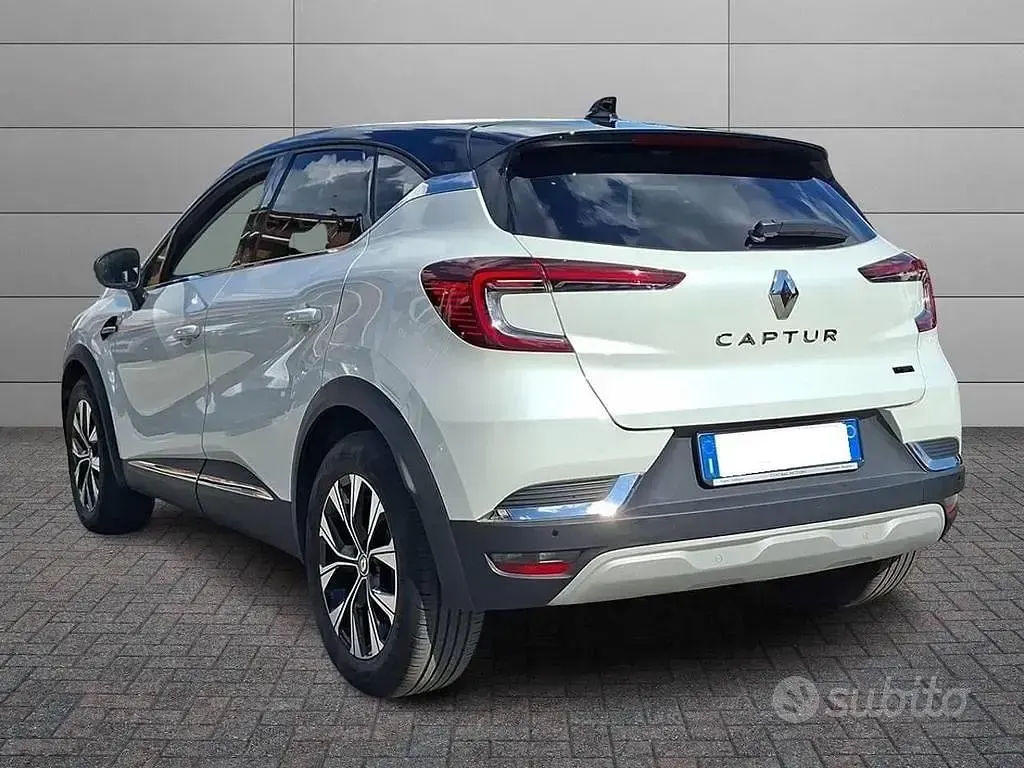Gebraucht Renault Captur Techno 143 PS (105 kW) 2023 Weiß SUV