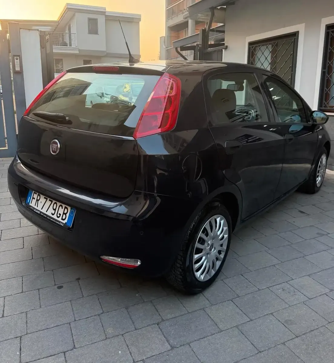 Usata Fiat Punto Street 95 CV (69 kW) 2018 Blu Utilitaria