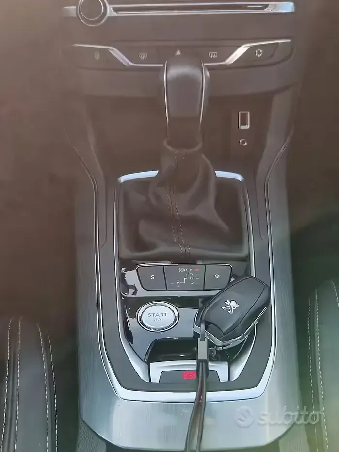 Usata Peugeot 308 Allure 120 CV (88 kW) 2017 Bianco Berlina