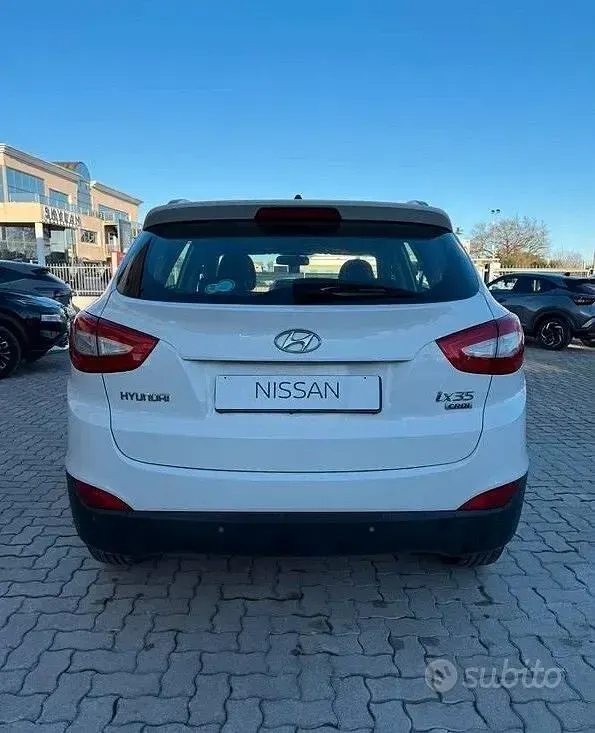 Usata Hyundai ix35 Xpossible 115 CV (84 kW) 2015 Bianco SUV
