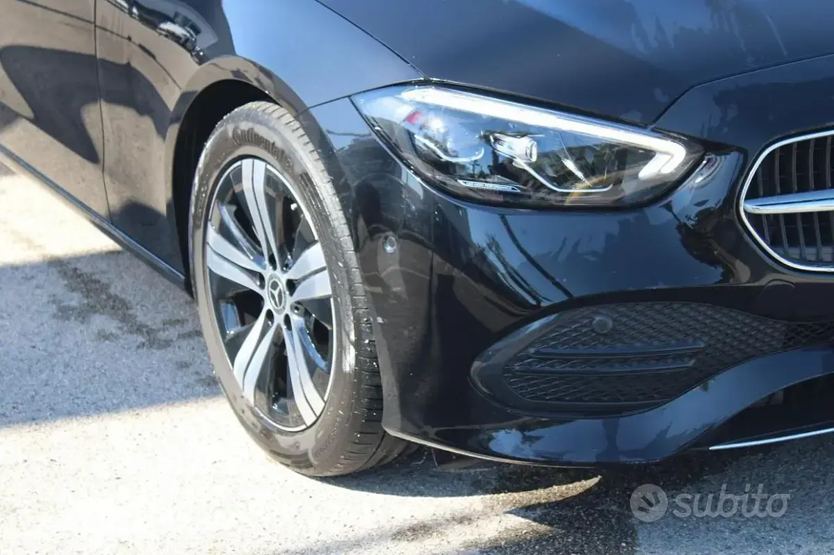 Usata Mercedes C220 200 CV (147 kW) 2022 Nero Berlina