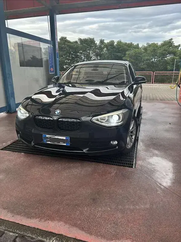 Usata BMW 118 Comfort Edition 143 CV (105 kW) 2013 Nero Utilitaria