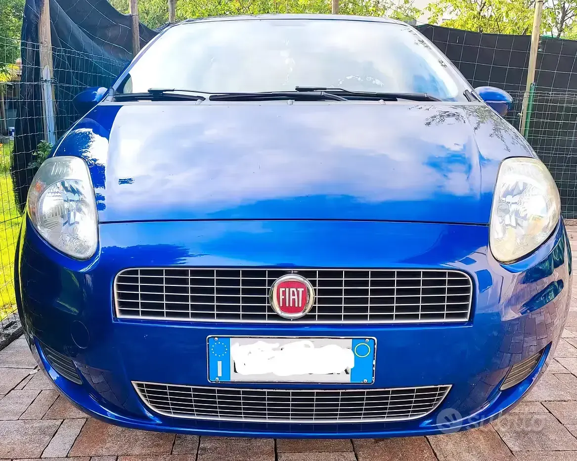 Usata Fiat Grande Punto 65 CV (47 kW) 2009 Bluazzurro Utilitaria