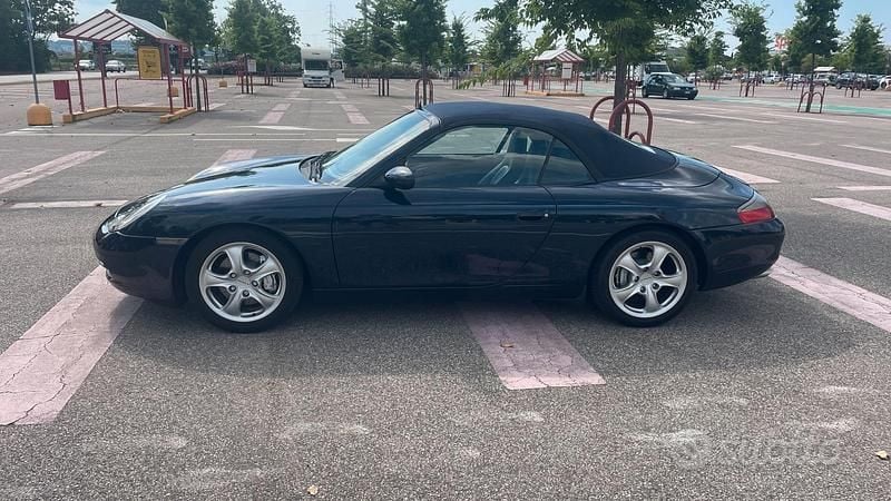 Usata Porsche 996 300 CV (220 kW) 1999 Blu Cabrio