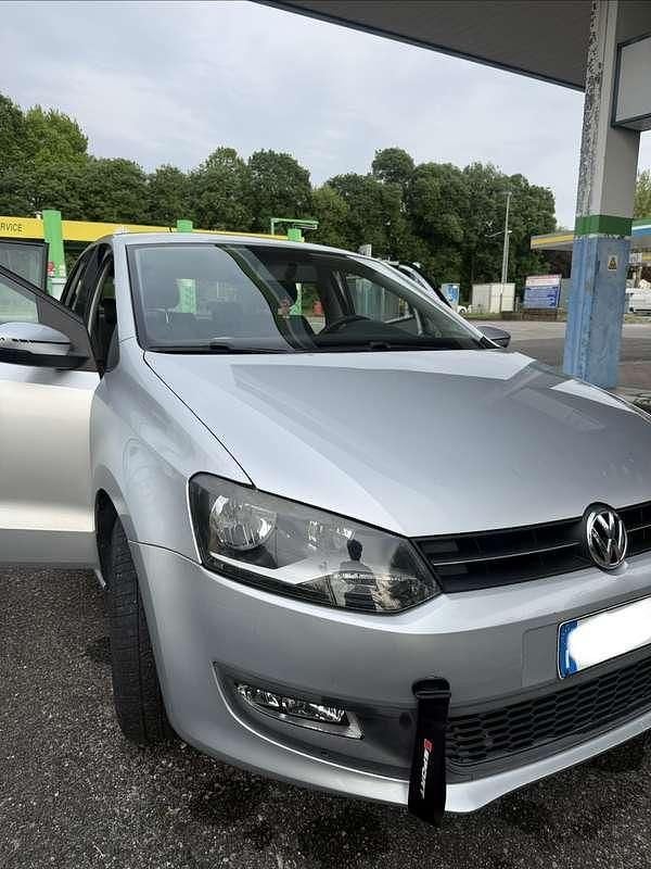 Usata VW Polo Trendline 75 CV (55 kW) 2010 Grigio Utilitaria