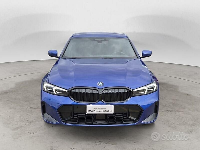 Usata BMW 320e M Sport 190 CV (139 kW) 2025 Blu Berlina