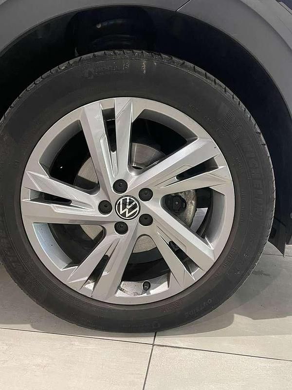 Usata VW Taigo R-line 110 CV (80 kW) 2022 Nero SUV