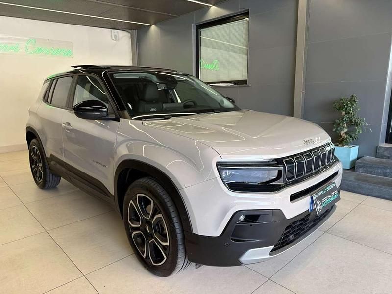 Usata Jeep Avenger Summit 110 CV (80 kW) 2024 Beige SUV