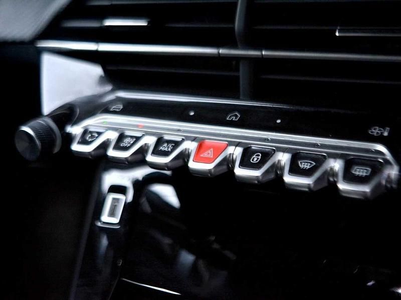 Usata Peugeot 2008 GT 131 CV (96 kW) 2024 Grigio SUV