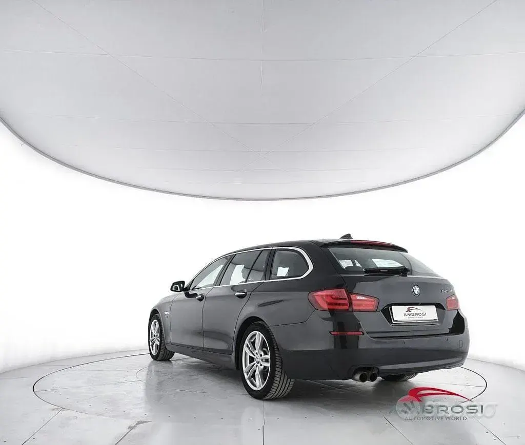Usata BMW 525 218 CV (160 kW) 2011 Nero Station wagon