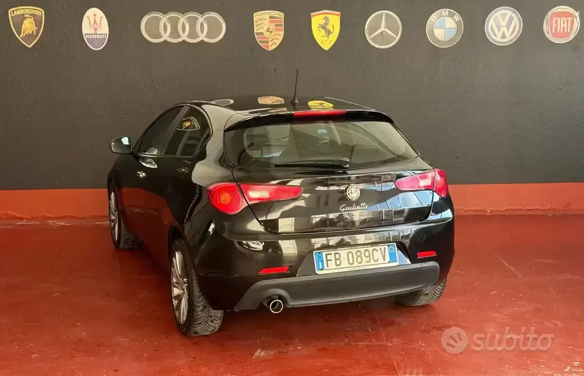 Usata Alfa Romeo Giulietta Exclusive 150 CV (110 kW) 2014 Nero Utilitaria