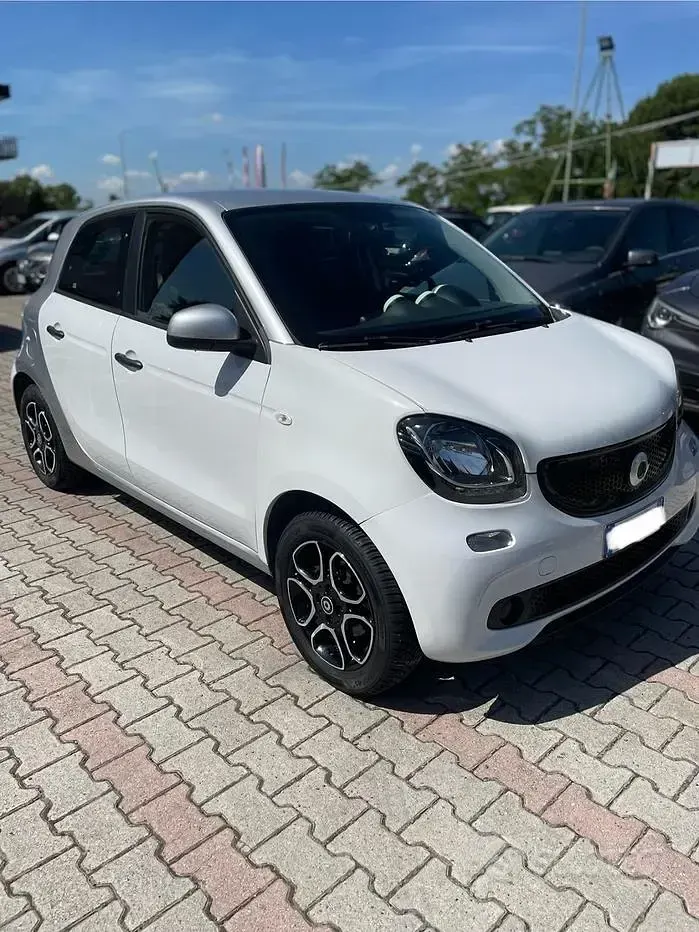 Usata Smart ForFour Passion 71 CV (52 kW) 2017 Bianco Utilitaria
